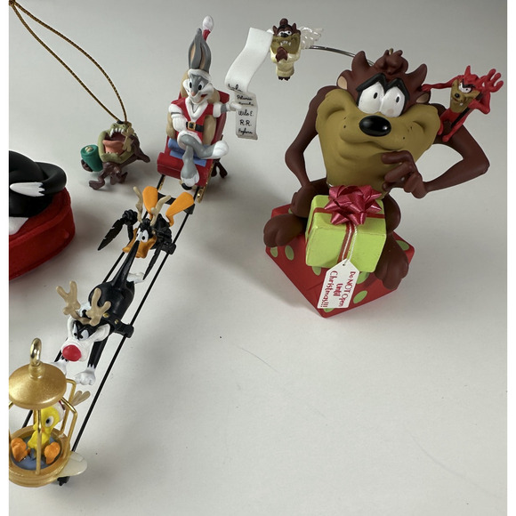 4 Looney Tunes Christmas Ornaments Taz Tweety Bugs Bunny Sylvester Holiday Sound - Picture 6 of 15